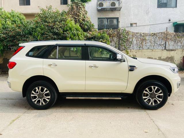 https://images10.gaadi.com/usedcar_image/4220162/original/dacf09584080399c3f3dee20a83858b0.jpg?imwidth=6401