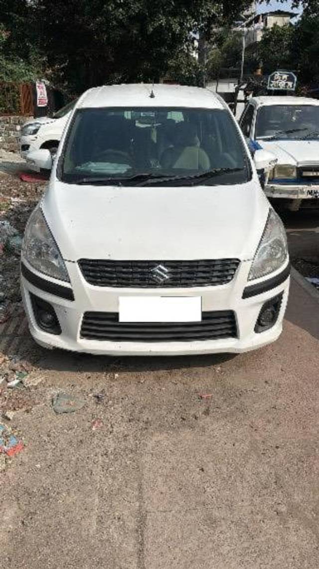 https://images10.gaadi.com/usedcar_image/4220178/original/processed_f7809998-d13d-4c18-94db-bfd6bb7de1ec.jpg?imwidth=6402