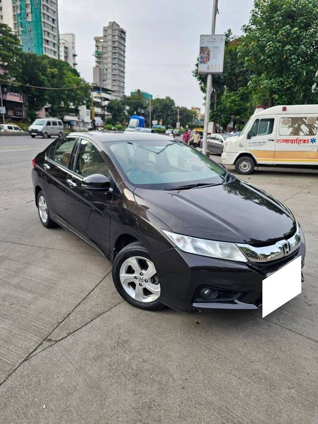 https://images10.gaadi.com/usedcar_image/4220181/original/processed_09b1363d5c2a5c12b6014ba6d5f6624c.jpg?imwidth=6400