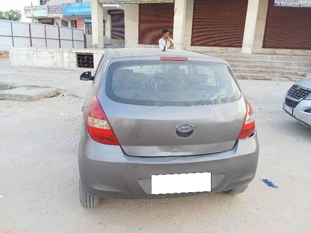 https://images10.gaadi.com/usedcar_image/4220186/original/939df77cdff5bfeb9c65daff4abe5f9f.jpg?imwidth=6401