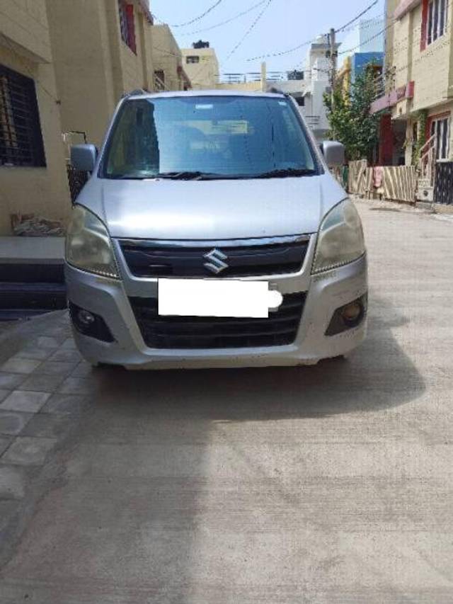 https://images10.gaadi.com/usedcar_image/4220220/original/processed_6c84b76a-da39-4ac8-b0a7-6250f2848797.jpg?imwidth=6400