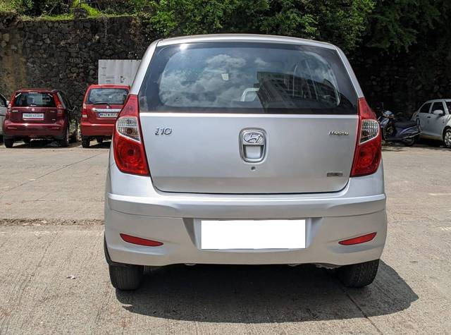 https://images10.gaadi.com/usedcar_image/4220222/original/processed_ae036902d1b0351d19b82f6944837208.jpg?imwidth=6402