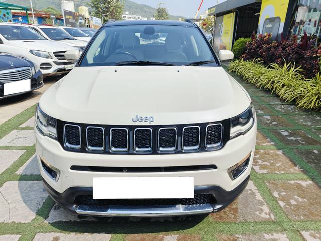 https://images10.gaadi.com/usedcar_image/4220225/original/processed_1a4f309d46b6471bfa5b00c919dcb9a6.jpg?imwidth=6400