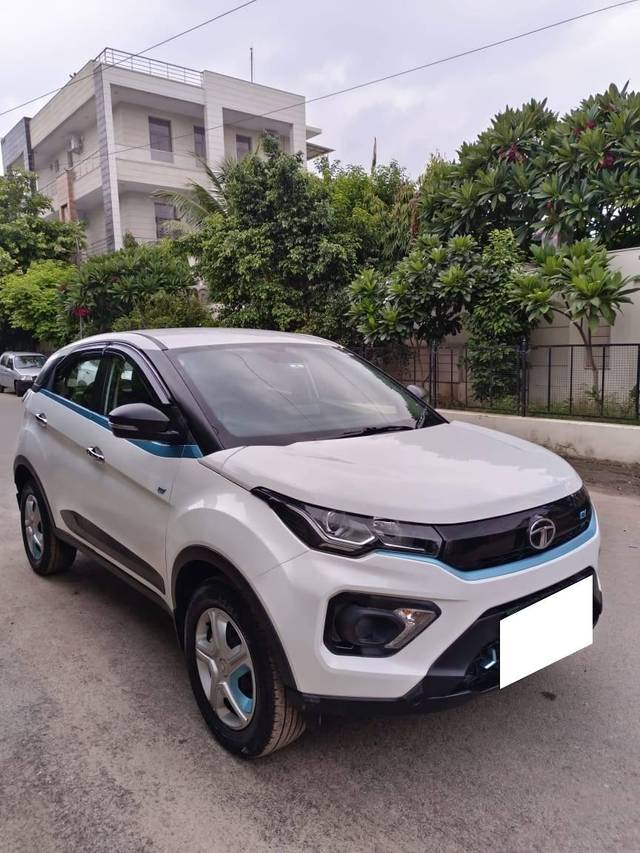 https://images10.gaadi.com/usedcar_image/4220230/original/processed_30190b268fbf0caaa0507b8028427b4c.jpg?imwidth=6400