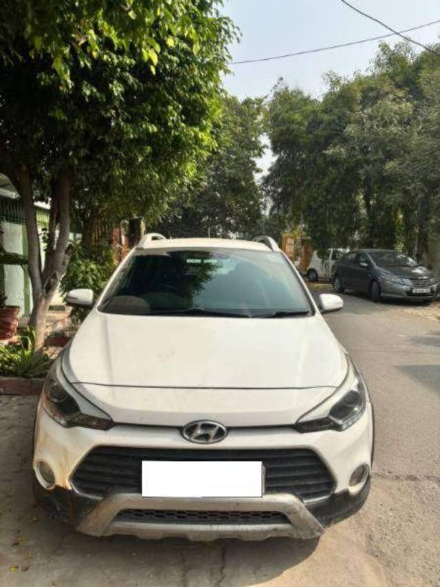 https://images10.gaadi.com/usedcar_image/4220382/original/df81d9b930464a1f00ea47c7a85985e9.jpeg?imwidth=6400