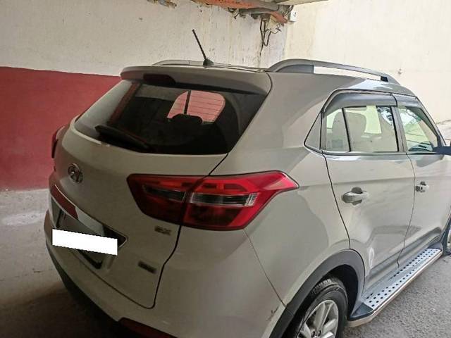 https://images10.gaadi.com/usedcar_image/4220428/original/processed_cd0d94e4-5b1a-4d31-b34e-78f5258567d6.jpg?imwidth=6401