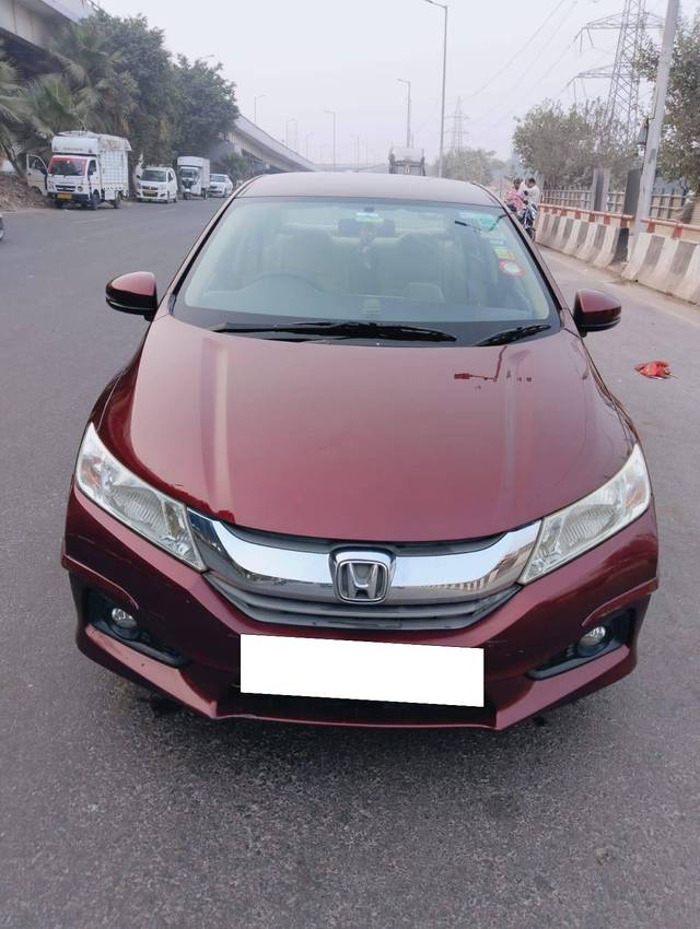 https://images10.gaadi.com/usedcar_image/4220494/original/processed_b974f931559e5c4576004dff516d12be.jpeg?imwidth=6400