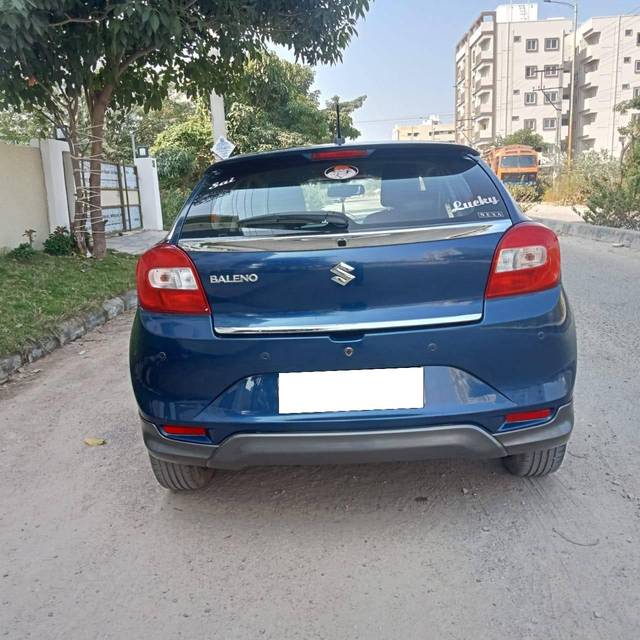 https://images10.gaadi.com/usedcar_image/4220520/original/processed_127b41a81de6887698ce1aa01b347ad5.jpg?imwidth=6401