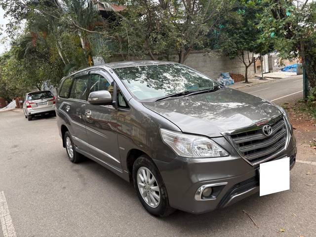 https://images10.gaadi.com/usedcar_image/4220534/original/processed_7def15cdf5d9a35e1f8ecf1d9298a603.jpg?imwidth=6400