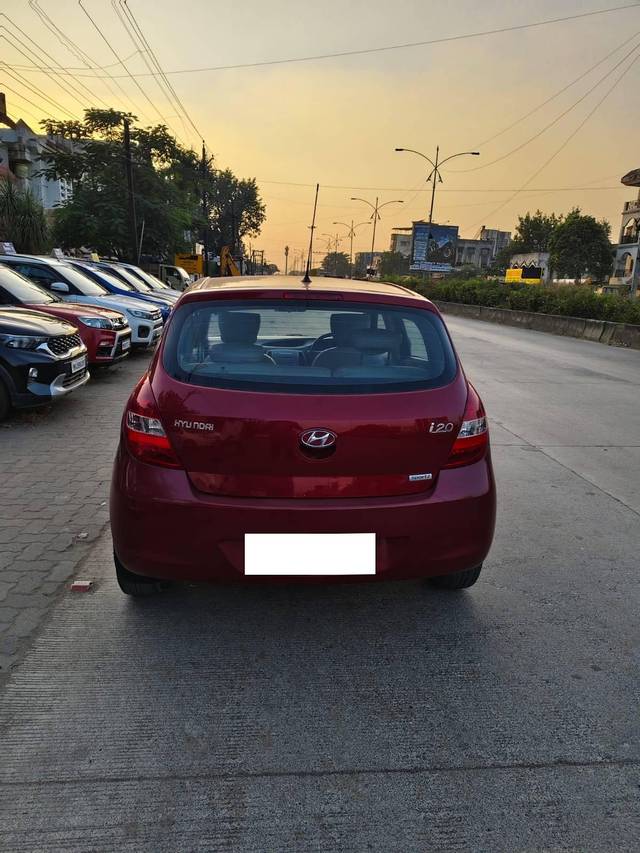 https://images10.gaadi.com/usedcar_image/4220589/original/processed_f39372a059251b9a0c65f84a3954226a.jpg?imwidth=6401