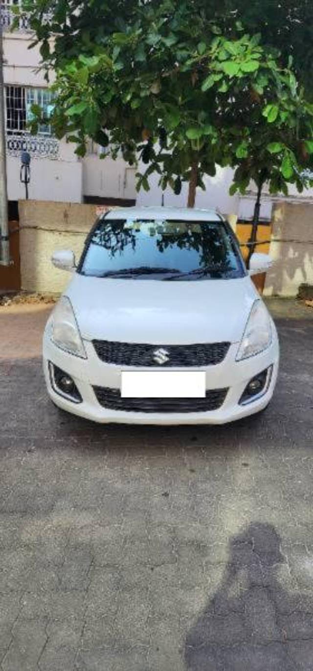 https://images10.gaadi.com/usedcar_image/4220606/original/processed_0930f297-878a-44f6-9768-896fa857f77c.jpg?imwidth=6400