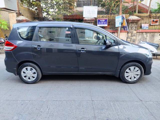 https://images10.gaadi.com/usedcar_image/4220622/original/processed_2b964cf5208d77c3c157ba06a8044ce3.jpg?imwidth=6401