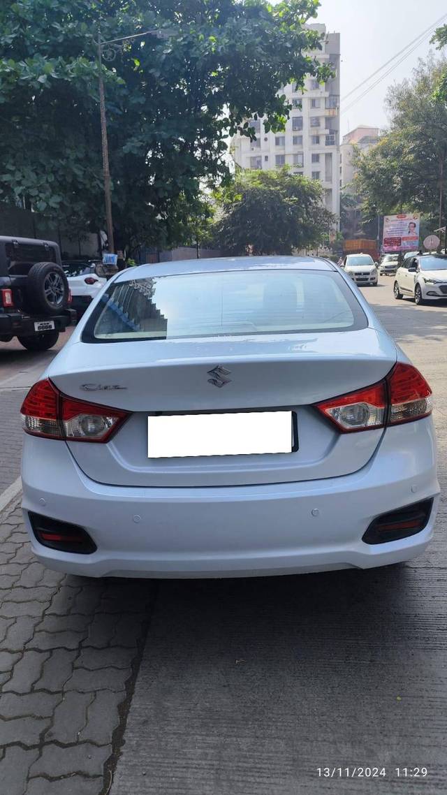 https://images10.gaadi.com/usedcar_image/4220688/original/processed_30be13bc00f28b875849f1ed7bf41832.jpg?imwidth=6401