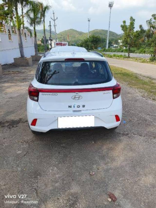 https://images10.gaadi.com/usedcar_image/4220691/original/8a5424ac1d94d4d304c97793bd814c96.jpg?imwidth=6401