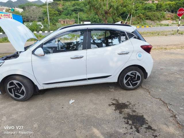 https://images10.gaadi.com/usedcar_image/4220691/original/d6c2464b7e05d0ab1a3dd748db6565c9.jpg?imwidth=6402