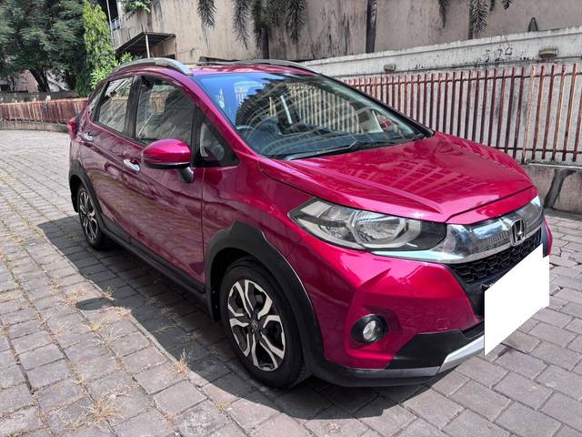 https://images10.gaadi.com/usedcar_image/4220692/original/processed_aaa615c66e61f4568d20554f835d37df.jpg?imwidth=6400