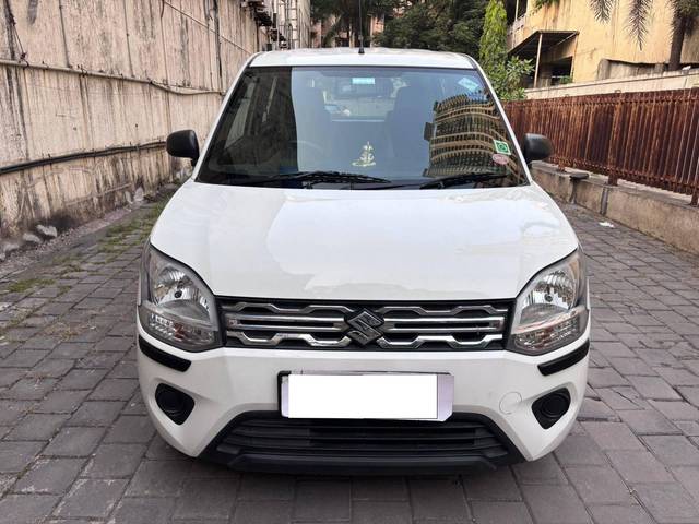 https://images10.gaadi.com/usedcar_image/4220699/original/processed_8c0f47f826c56f624af3c7b4f554ff5a.jpg?imwidth=6402