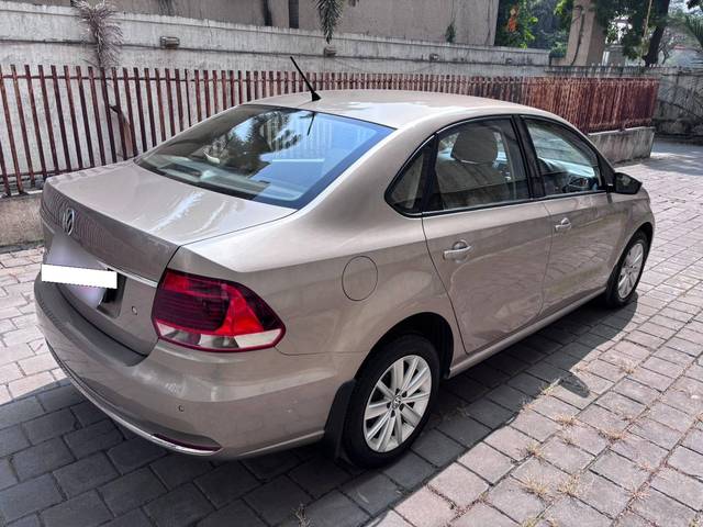 https://images10.gaadi.com/usedcar_image/4220706/original/processed_97839da64f243fa0cc7704ec092beef3.jpg?imwidth=6401