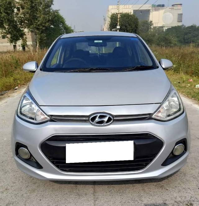 https://images10.gaadi.com/usedcar_image/4220728/original/processed_b9076dd32606c468f0773b079d4f02ed.jpg?imwidth=6400