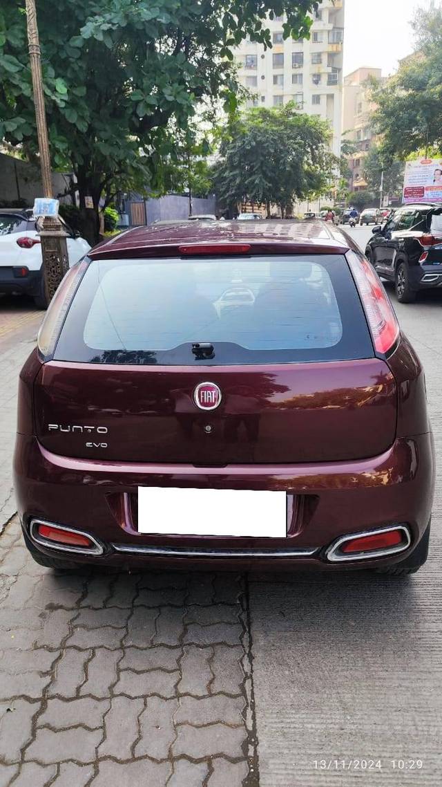 https://images10.gaadi.com/usedcar_image/4220780/original/processed_d14d92f6b0cf5d490e334f6da9d06e60.jpg?imwidth=6402