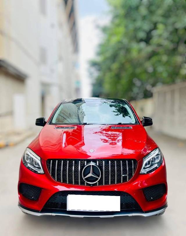 https://images10.gaadi.com/usedcar_image/4220834/original/processed_c7b2258fd75b7ce7ca5e8249263fb8ad.jpg?imwidth=6402