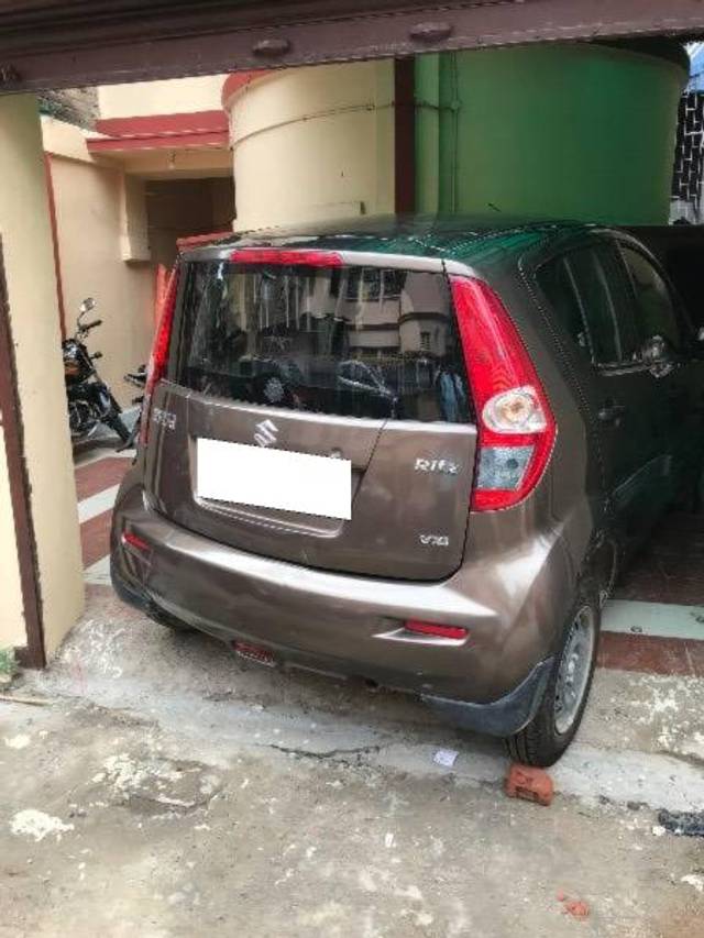 https://images10.gaadi.com/usedcar_image/4220937/original/processed_8a8201e9-6166-46aa-b82f-b32a1d3601da.jpeg?imwidth=6400