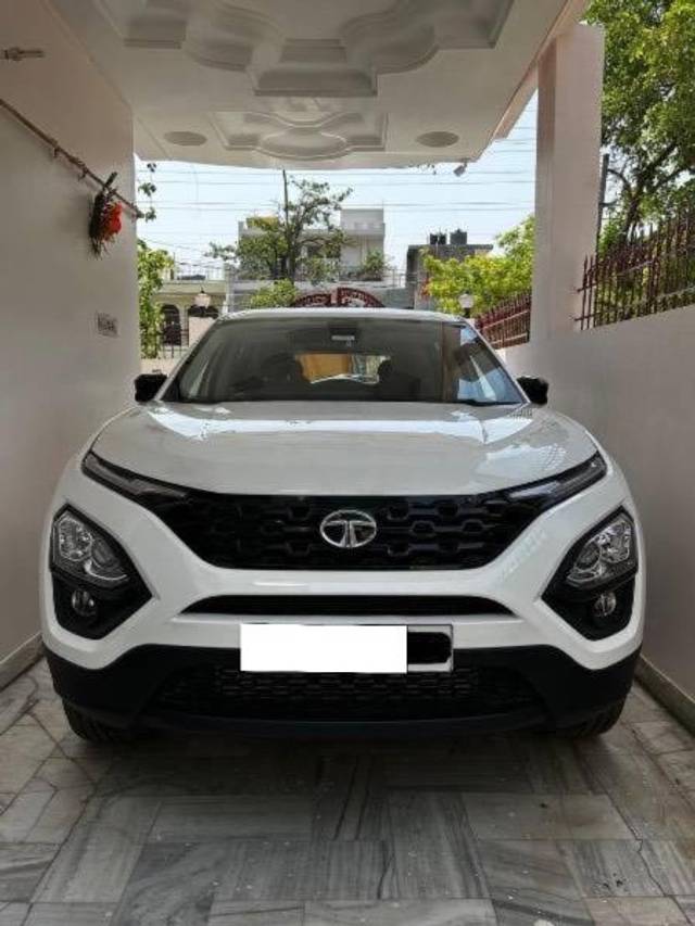 https://images10.gaadi.com/usedcar_image/4221088/original/processed_f9d2f930-cd12-4fbb-a8f6-45bca1fb1611.jpg?imwidth=6402