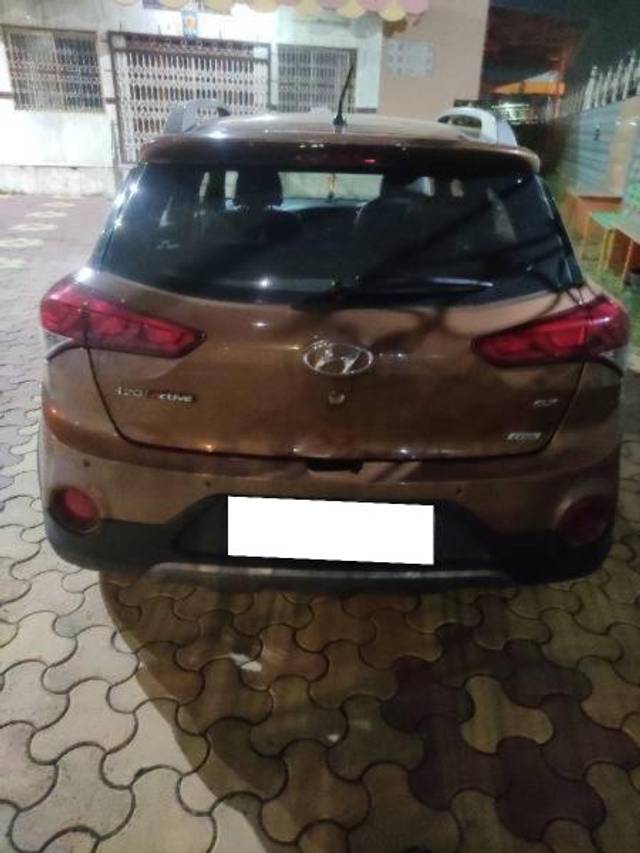 https://images10.gaadi.com/usedcar_image/4221102/original/processed_ad001025-8d4d-4f7f-9796-36cf815f5470.jpg?imwidth=6401