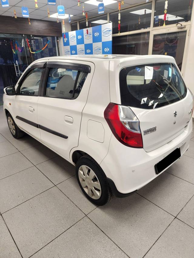 https://images10.gaadi.com/usedcar_image/4221121/original/processed_973004e3face8252ffc03a8ca867543f.jpg?imwidth=6402