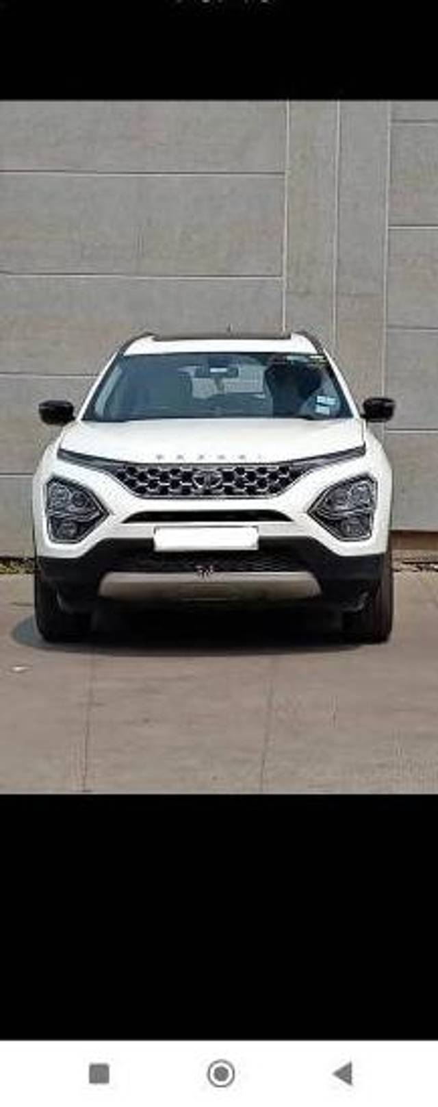 https://images10.gaadi.com/usedcar_image/4221133/original/processed_844d8fb6-69cf-4124-b9ca-abb808cb3196.jpg?imwidth=6401