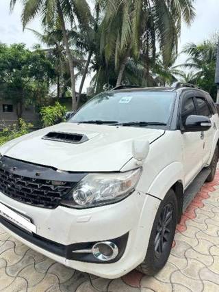 Toyota Fortuner 2011-2016 Toyota Fortuner 4x4 AT