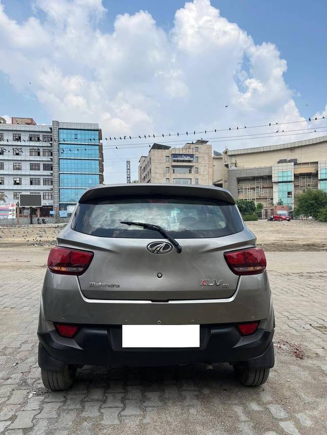 https://images10.gaadi.com/usedcar_image/4221209/original/processed_8e56d14eff9ea860f79d0b9b0b4ce0b0.jpg?imwidth=6402