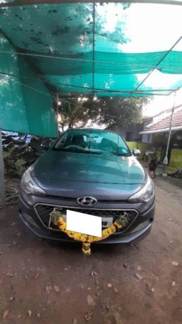 https://images10.gaadi.com/usedcar_image/4221292/original/processed_4893519c-b583-4189-9a96-fd976c0d2944.jpg?imwidth=6400