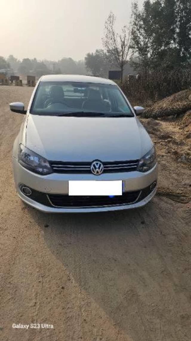 https://images10.gaadi.com/usedcar_image/4221321/original/processed_984836e0-2171-4d74-a7f6-f359c57d19c6.jpg?imwidth=6402