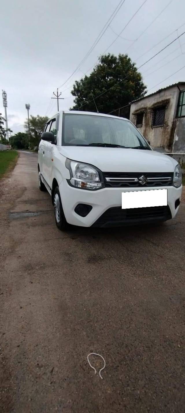 https://images10.gaadi.com/usedcar_image/4221515/original/processed_e3be2107c344caa43ec9e1702219ceb6.jpg?imwidth=6400