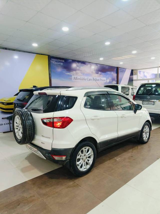 https://images10.gaadi.com/usedcar_image/4221523/original/processed_49713b88134136d56d5d46c0a8002bfe.jpg?imwidth=6402