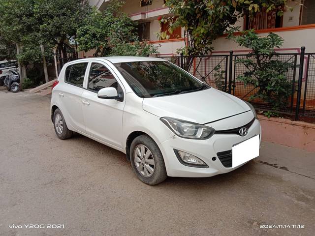 https://images10.gaadi.com/usedcar_image/4221552/original/processed_a367816ee5382602084da5f8ee689160.jpg?imwidth=6400