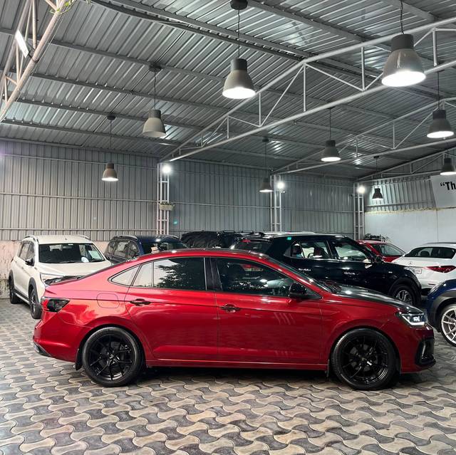 https://images10.gaadi.com/usedcar_image/4221593/original/processed_03a9f5c4a5b2a3f645ac04c94293fdef.jpg?imwidth=6401