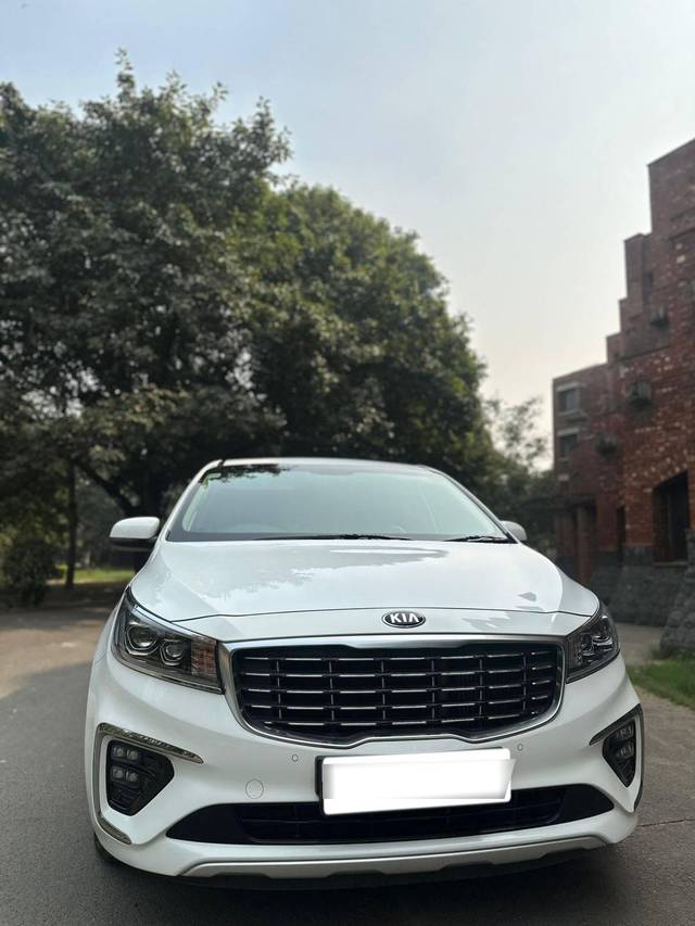 https://images10.gaadi.com/usedcar_image/4221656/original/processed_5415fc0abc713ec3b60a6e5865e6ba76.jpeg?imwidth=6402