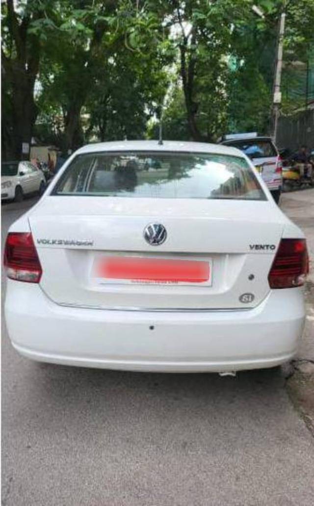 https://images10.gaadi.com/usedcar_image/4221663/original/processed_282fd1e58787ea8cd70cdbafc4ec7a4d.jpg?imwidth=6401