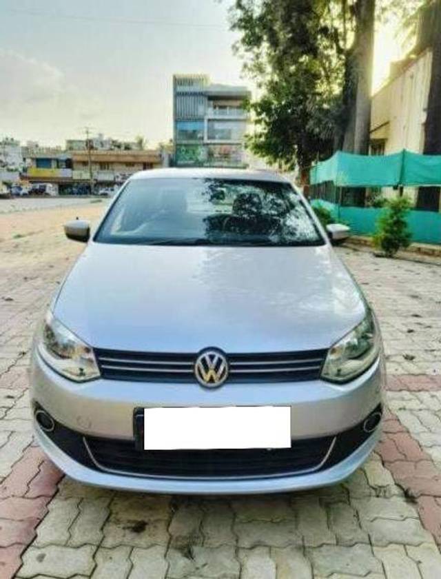 https://images10.gaadi.com/usedcar_image/4221718/original/processed_5e695d5e4b7c68269d67e6018f3c5ca7.jpg?imwidth=6402