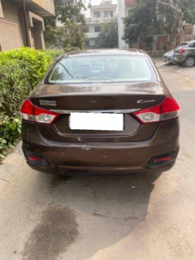 https://images10.gaadi.com/usedcar_image/4221723/original/4c5e6d6dc44c709536b0c889abd81ef4.jpg?imwidth=6401