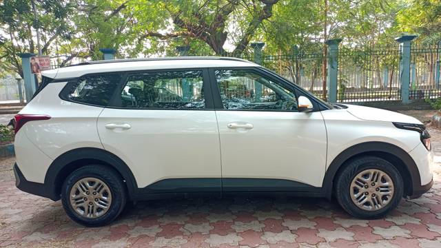 https://images10.gaadi.com/usedcar_image/4221752/original/processed_56133d5401f8bed1b5fcbaa86773043f.jpg?imwidth=6401