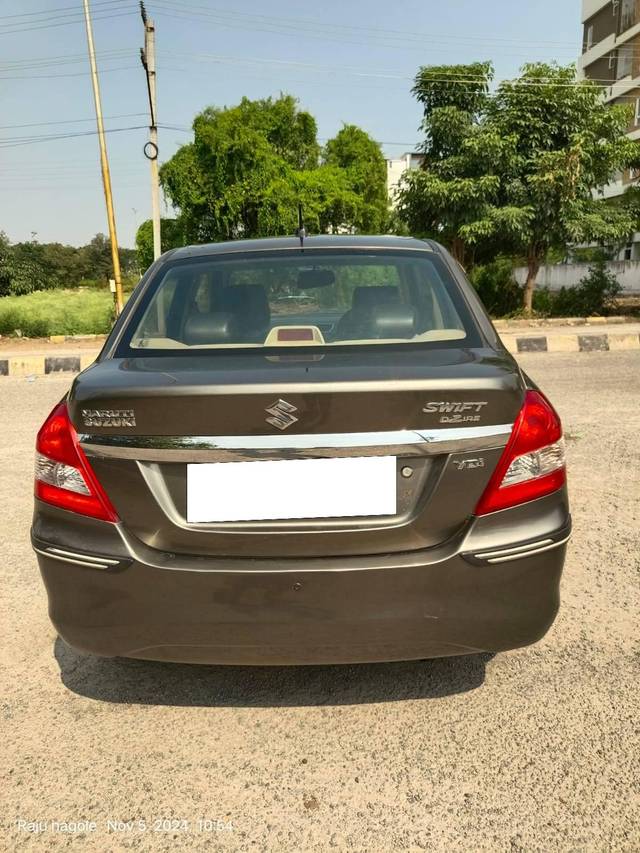 https://images10.gaadi.com/usedcar_image/4221810/original/processed_2aef7f13b6a1eb24f032ce9b44e1c064.jpg?imwidth=6402