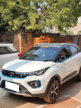 Tata Nexon EV Max 2022-2023 Tata Nexon EV XZ Plus