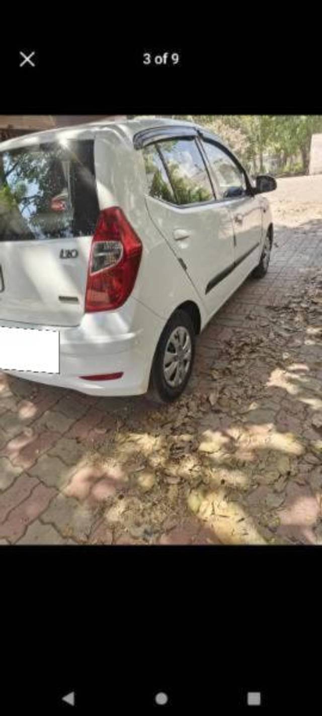 https://images10.gaadi.com/usedcar_image/4221828/original/processed_2ecea5e4-4131-4405-949f-9bcb15bbc00b.jpg?imwidth=6400