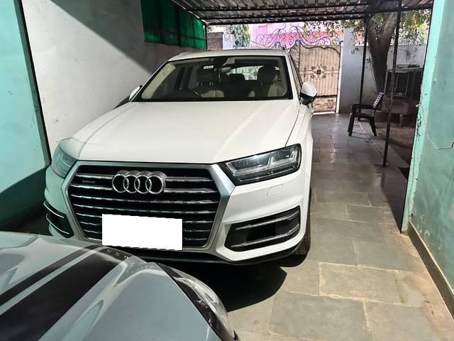 https://images10.gaadi.com/usedcar_image/4221866/original/processed_272dc26b-7125-4754-90a0-7545a92d4511.jpeg?imwidth=6400