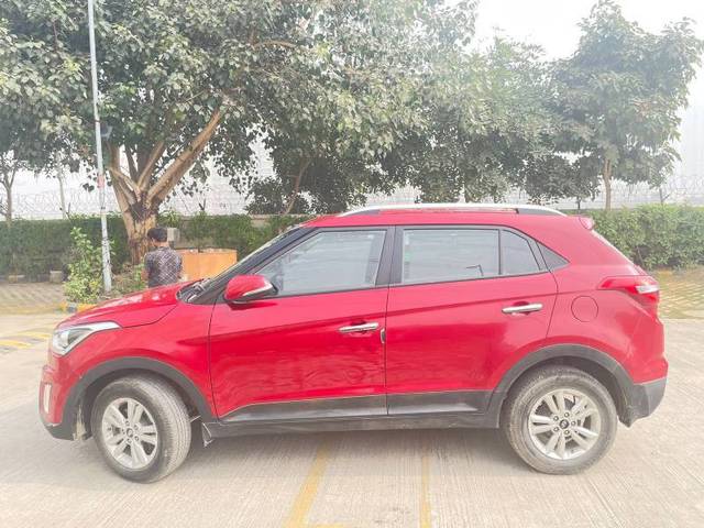 https://images10.gaadi.com/usedcar_image/4221899/original/1ed8cce3eb5db8229a25f238f2185075.jpg?imwidth=6402