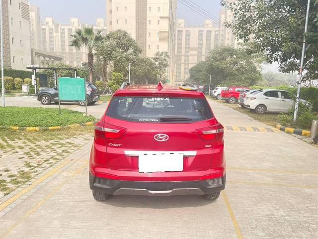 https://images10.gaadi.com/usedcar_image/4221899/original/8d9663fa2af7d9f684bd0a1780e38689.jpg?imwidth=6401