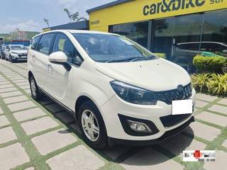 Mahindra Marazzo Mahindra Marazzo M6